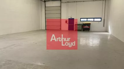 Local d'activité à louer - LIEUSAINT - Offre immobilière - Arthur Loyd