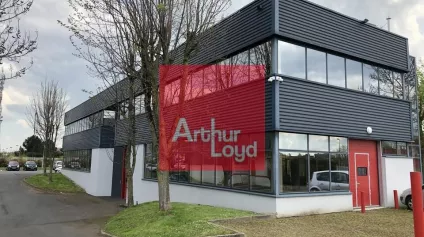 Bâtiment indépendant d'activité et bureau - Offre immobilière - Arthur Loyd