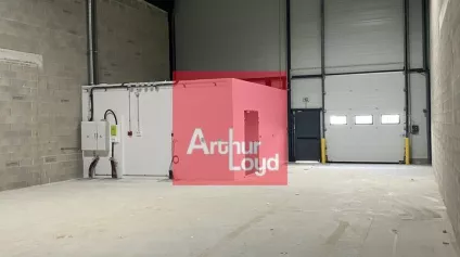 Entrepôt - atelier dans immeuble neuf - Offre immobilière - Arthur Loyd